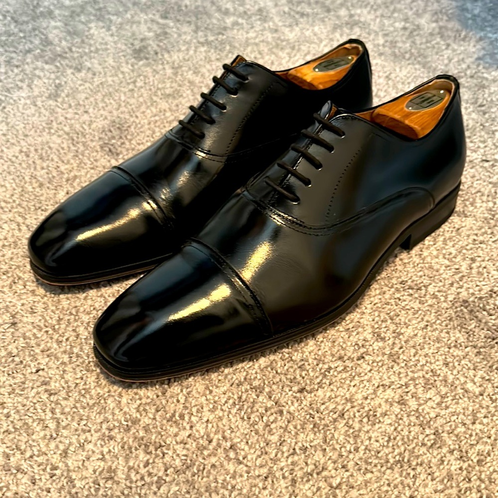 Men’s Florsheim Balmoral Oxfords size 9